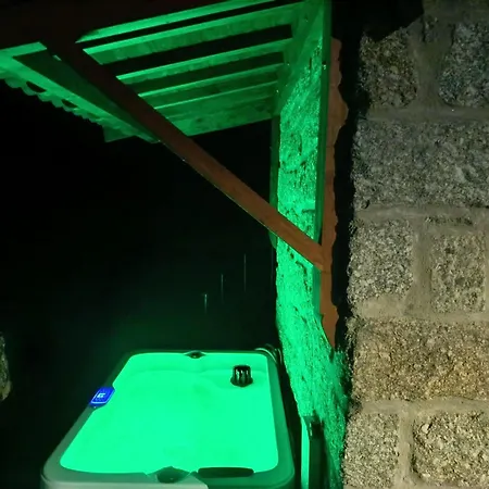 Mill House & Hot Tub For Extra 10 Eur Night 阿尔库什迪瓦尔德维什